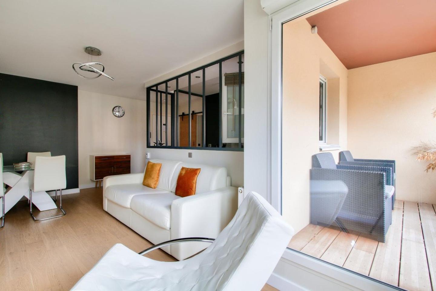 123Home - Suite & Spa Xl มองต์เตฮวา ภายนอก รูปภาพ